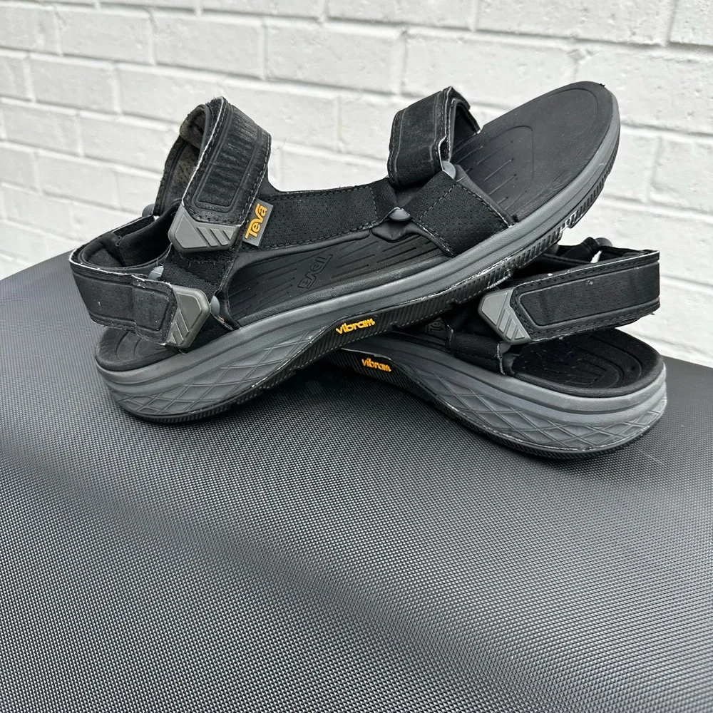 Teva Men’s Black Strata Universal Hiking Sandals Size 13 Pre-owned Item 1099445
